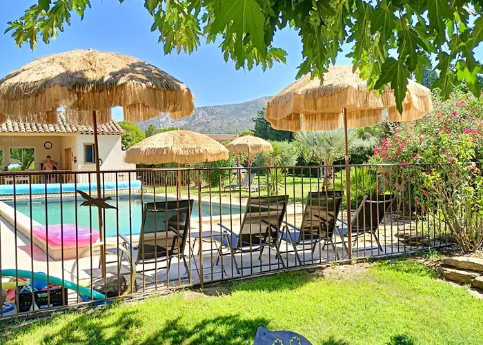 Faré Tchanqué clim cuisine d'été PRIVATIVE piscine parking wifi gratuits